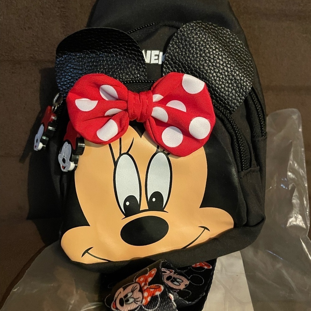 Disney Black and Red Minnie Mouse Kids Bag - Picture 2 of 8
